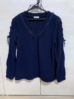 axes femme ネイビー Vネックニットセーター M