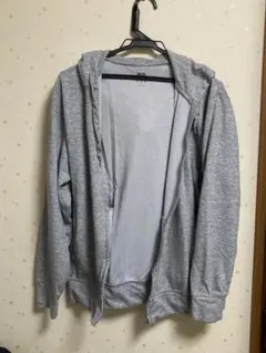 ジップパーカー