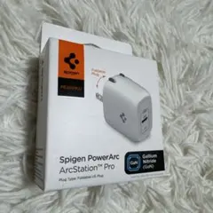 Spigen USB-C 急速充電器 20W GaN 折りたたみ式