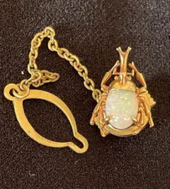 K18 フクロウ　ブローチ　翡翠4.21ct R0.26ct、D0.1ct K18 フクロウ ブローチ 翡翠4.21ct R0.26ct、D0.1ct - メルカリ