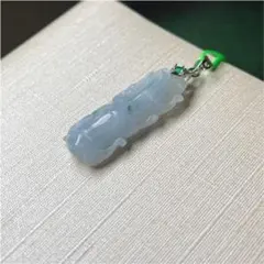 本翡翠　ラベンダー蝙蝠&竹節ネックレストップ