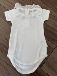 【新品】Bonpoint ポンポワン フリル付きボディスーツ 6M ホワイト