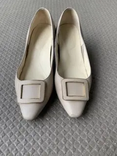 REGALベージュ レザー ポインテッドトゥパンプス