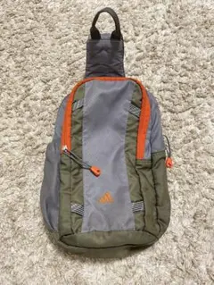 adidas ショルダーバッグ グレー/オレンジ/カーキ