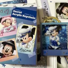 ディズニーストア　ミッキーマウス アクリルキーホルダー