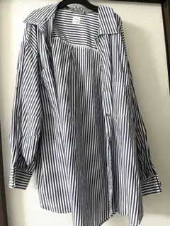 青と白のストライプ長袖シャツ　アングリッド　Ungrid