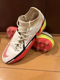 Nike Phantom サッカースパイクFG
