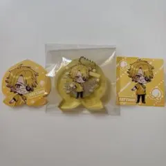 カラフルピーチ　たっつん　ラメ入りキーホルダー