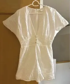 ZARA 刺繍入りホワイトショートオールインワンのサムネイル