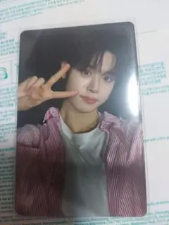 Item thumbnail for item 5ff01cf5-8d7c-49c7-b7db-7b50061243e5