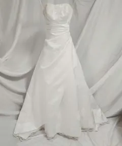 ☆高級 ウェディング ドレス ☆ 5号 オフホワイト　Aライン　ビスチェ　W32