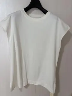 la totalite 未使用タグ付き フレンチスリーブ半袖 Tシャツ ホワイトのサムネイル