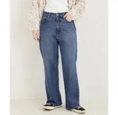 新品未使用　デュ ジュール　FLARE-HEM JEAN デニムのサムネイル