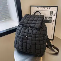 リュック ブラック　レディース　黒　キルティング　大容量　y2k マザーズバッグ