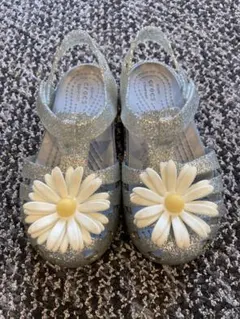 クロックス 17.5センチ グレー ラメ 花飾り サンダル