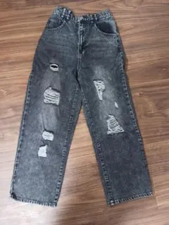 ダメージ加工 ブラックデニム　ジュニアSサイズ