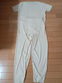 ルームウェア　ベージュ