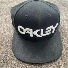 OAKLEY 　NEWERA キャップ