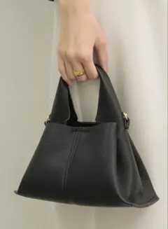 NEUNA ソフトレザーミニショルダー/ハンドバッグ