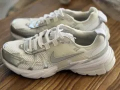 ナイキ V2K ラン　23.5cm ホワイト　シルバー