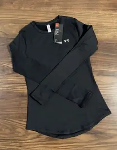 未使用タグ付 アンダーアーマー コールドギア クルーシャツ 長袖 レディース 黒