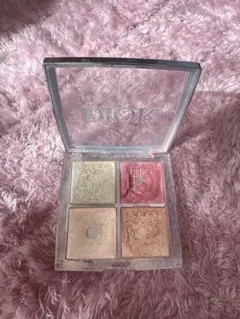 Dior バックステージフェイスグロウパレット　004