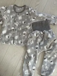西松屋　ベビー　パジャマ　もこもこ