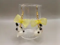 三毛猫とリボンのピアス　イヤリング　チャーム　黄色