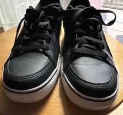 Puma ブラック スニーカー