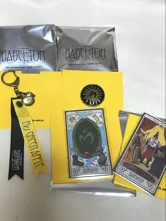 新品ミセス　バベル　ランダムアイテム　リボン＆タロットカード＆ピンズ