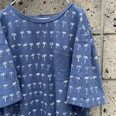 TOMMY HILFIGER ヤシの木ドット柄 ポケ付き 古着 Tシャツ