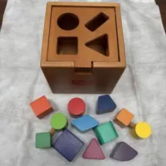 ニチガン　ドロップインザボックス　型はめパズル　立体パズル　ぽっとんのサムネイル