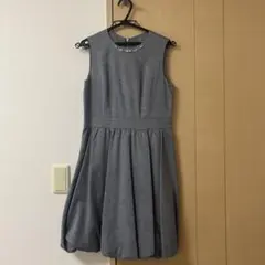 グレー ノースリーブ バルーンワンピース ビジュー付きのサムネイル
