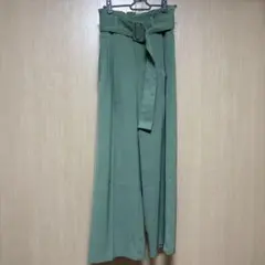 【美品 M】Thevon. ベルト付きハイウエストタックパンツ　グリーン