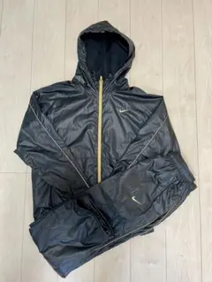 美品　NIKEナイロンジャージ　セットアップ　 大人気の黒金