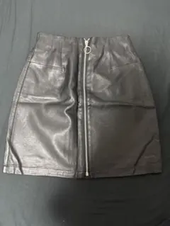 QUALITY. レザー　スカート
