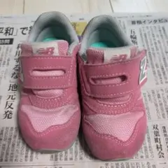 スニーカー　ピンク　14,5センチ