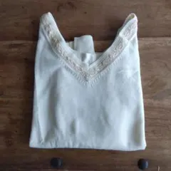 AS KNOW AS DE BASE アイボリー Vネックニット