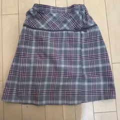 チェック柄スカート