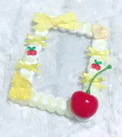 硬質ケース ホイップデコ トレカケース 黄色 さくらんぼ