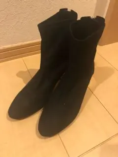 ZARA ショートブーツ