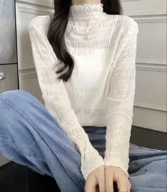 Banico シアーギャザーハイネックトップス（ホワイト）