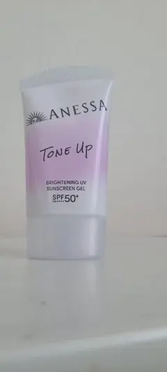 R*7様 ANESSA ブライトニングUV ジェル トーンアップのサムネイル