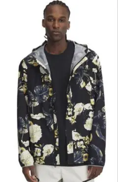 新品　Under Armour マウンテンパーカー 花柄 フード付きのサムネイル