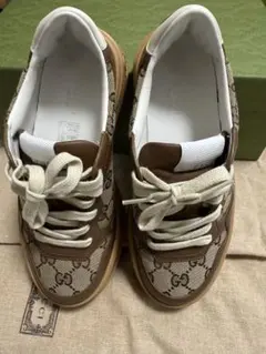 フォーマルにも合うGUCCI グッチウィメンズ スニーカーローカット 