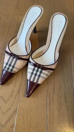 バーバリー　Burberry パンプスのサムネイル