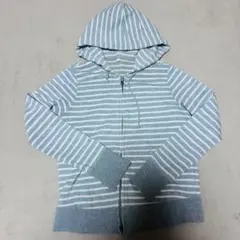 ユニクロ　パーカー　グレーと白のボーダー　小さめMサイズ