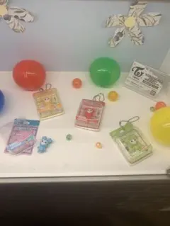 TWICE ガチャ LOVELYS ブリスターマスコットチャーム　モブリー　モモ