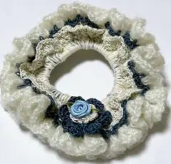 シュシュ（かぎ編み）！紺色が効いたハンドメイド♡ダブルフリルのヘアアクセサリー！