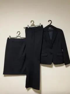 黒のビジネススーツ 3点セット